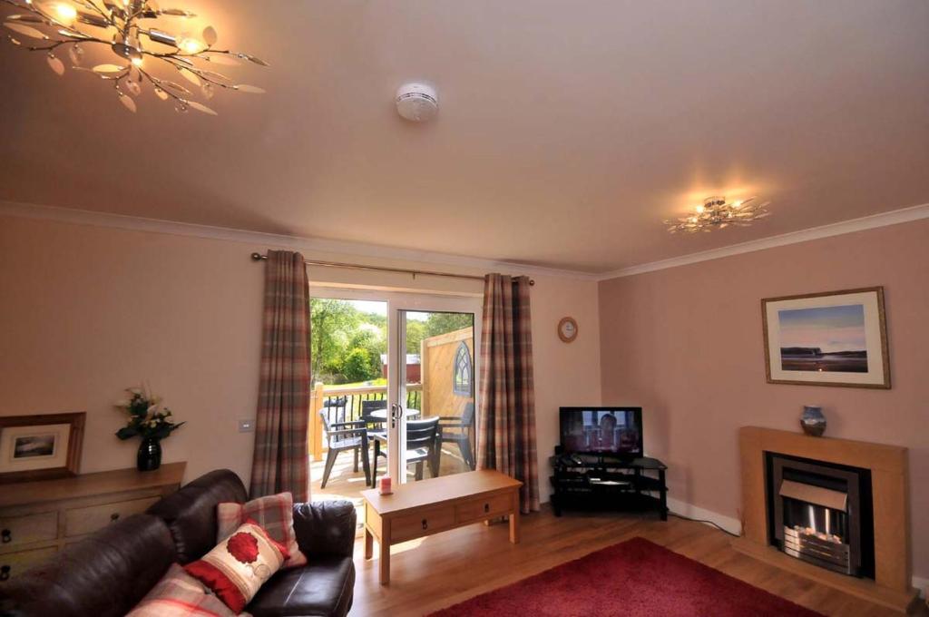 Tarven Self Catering cottages room 1