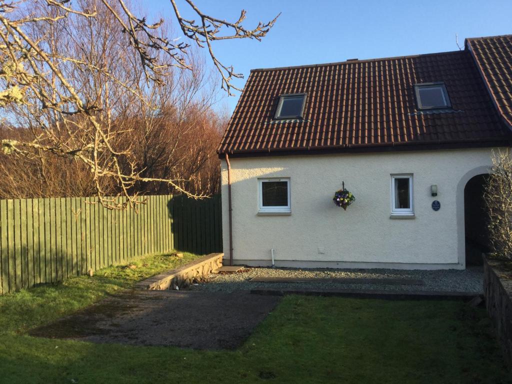 Tarven Self Catering cottages room 2